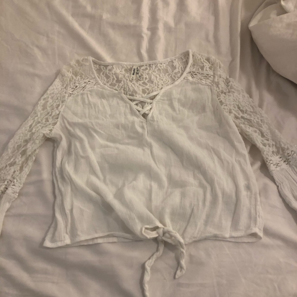 White lace long sleeve top